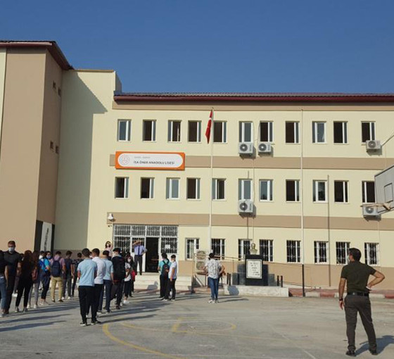 Mersin'de iki öğretmene ÇEDES soruşturması: 'Dini eğitimi engellemek' ile suçlanıyorlar