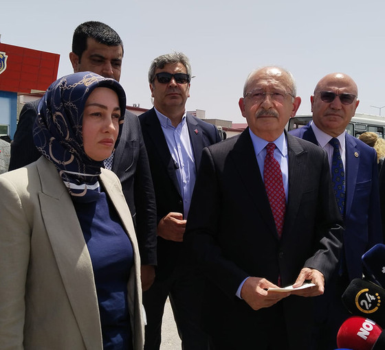 Kılıçdaroğlu ve Ayşe Ateş'ten ortak açıklama: Ezberletilmiş ifadelerde siyasi cinayeti adi cinayete çevirmeye çalışıyorlar
