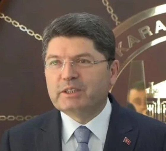 Bakan Tunç'tan Eylem Tok açıklaması: 'İade edileceklerini umuyoruz, yargıdan kaçış olmamalı'