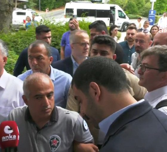 CHP heyetine Boğaziçi'nde Rektör İnci engellemesi: Heyet okula girdi ama çevik kuvvetle karşılaştı