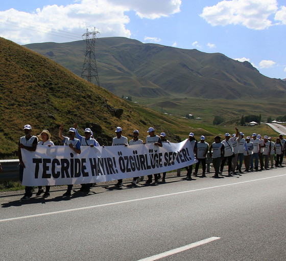 ‘İradeye saygı yürüyüşü' Başkale'ye vardı: 116 kilometre geride kaldı