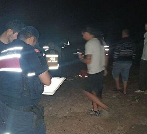 Gece denize girdi, parçalanmış cesedi bulundu