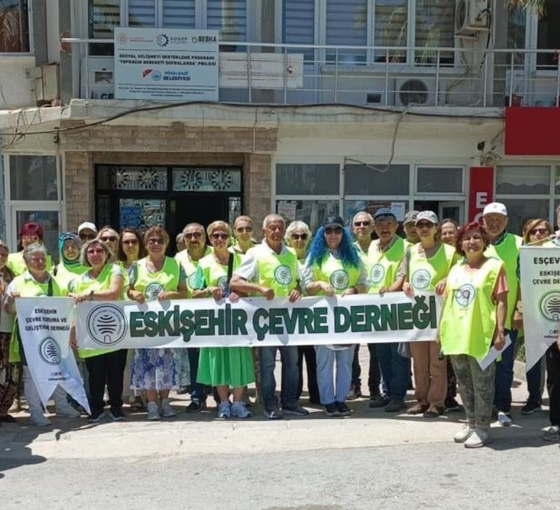 Eskişehir Çevre Koruma Derneği'nden siyanürle altına tepki: 'Cengiz Holding Türkiye'yi zehirleyecek'