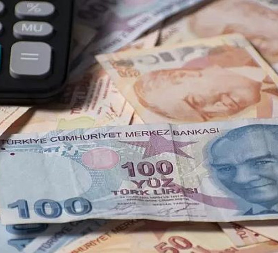 En düşük emekli aylığını 12 bin 500 lira yapan paket Komisyon'dan geçti