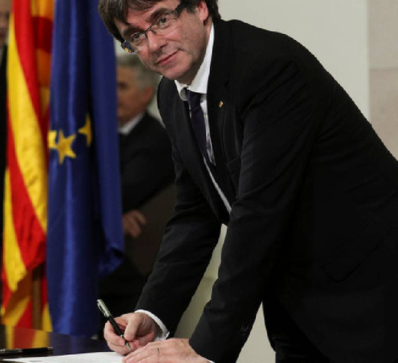 İspanya Yüksek Mahkemesi, Katalan lider Puigdemont üzerindeki 'terör' soruşturmasını kaldırdı, ama 'gazabını' kaldırmadı