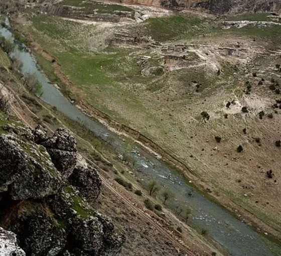 Diyarbakır'da serinlemek için çaya giren 2 çocuk boğuldu