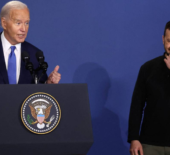 Başkanlık yarışından çekilmesi çağrısı yapılan Biden, Zelenskiy'i sahneye 'Putin' diye çağırdı, 'Başkan Yardımcısı Trump' dedi