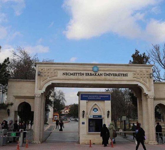 Üniversiteler 'kişiye özel ilanda' çığır atladı: Kişilerin çalışmalarının başlığı yazıldı