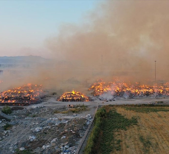 Aydın'da kağıt fabrikasındaki yangınına müdahalede 29 saat geride kaldı