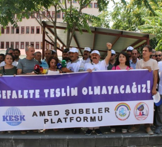 Kamu çalışanları ve emekliler birçok ilde eylemde: 'Sefalete teslim olmayacağız'