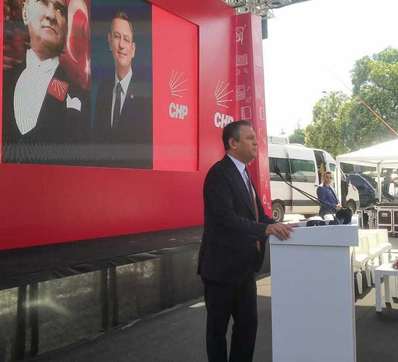 CHP’nin Egitim Maratonu'nda konuşan Özgür Özel: Sürekli çağın gerisinde bir süreci yaşıyoruz