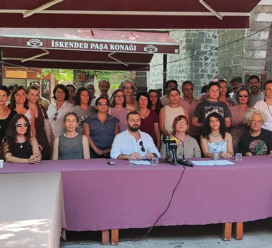 O Yazın Tanrısı
