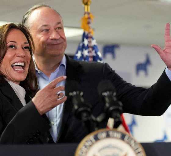 Kamala Harris, Demokrat Parti'nin başkan adaylığını kazanması için gereken delege desteğini cebine koydu