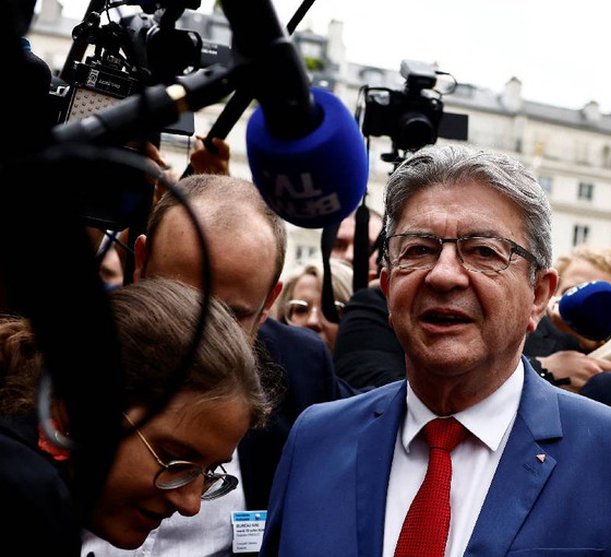 Boyun Eğmeyen Fransa lideri Melenchon, cumhurbaşkanı seçilirse NATO'dan çekilmeyi vaat etti