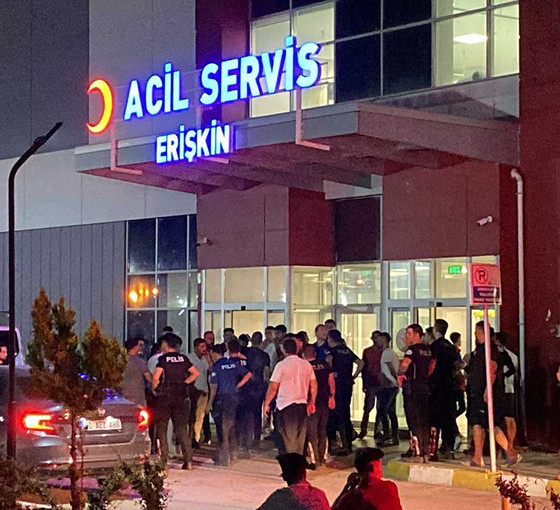 Osmaniye'de iki grup arasındaki kavgada belediye başkanı da yaralandı
