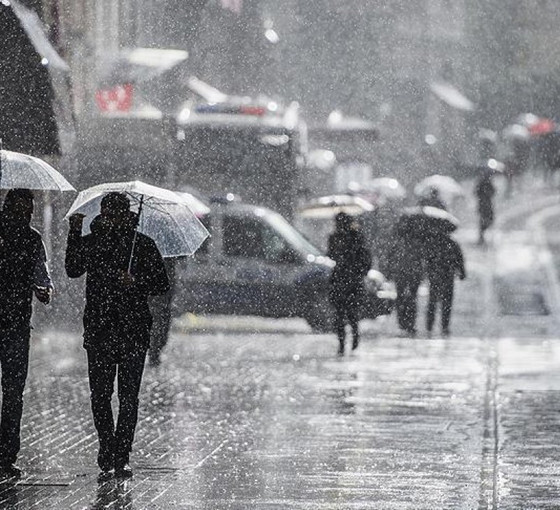 Meteoroloji'den çok sayıda il için sarı ve turuncu kodlu uyarı: Sağanak bekleniyor