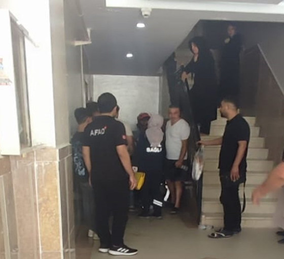 Mardin'de dördüncü kattan düşen asansördeki üç kişi yaralandı