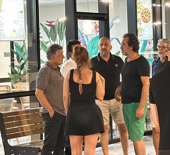 İzmir'de tekne patlaması: Yılmaz Vural arkadaşı için hastaneye geldi