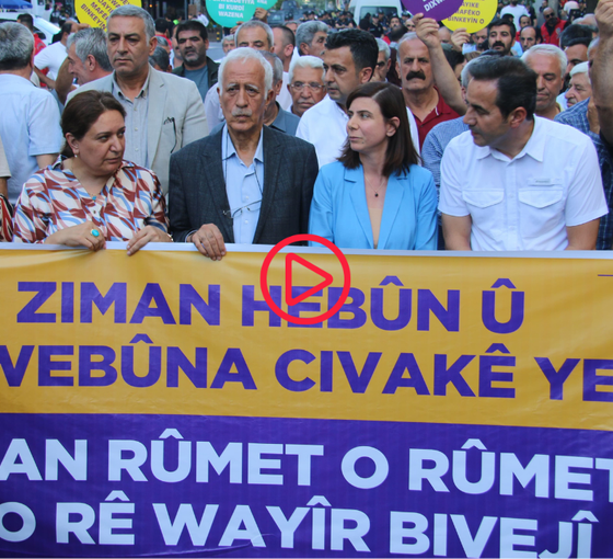 Kürtçeyi hedef alan saldırılar Diyarbakır'da protesto edildi: 'Diller halkların onurudur, yasaklanamaz'