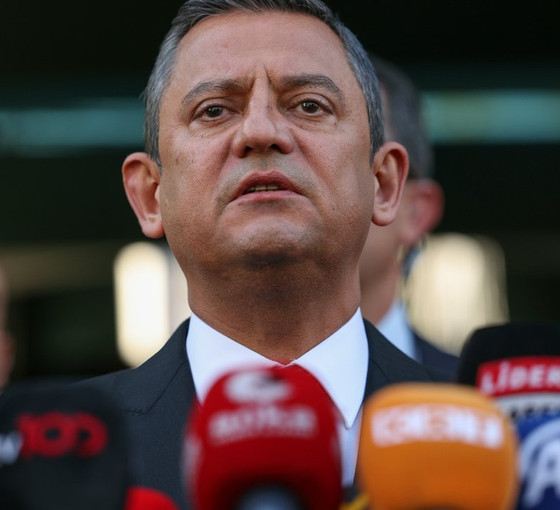 Özgür Özel’den Dedeoğulları paylaşımı: Yargılama sürecine siyasetin gölgesi düşürülmemeli