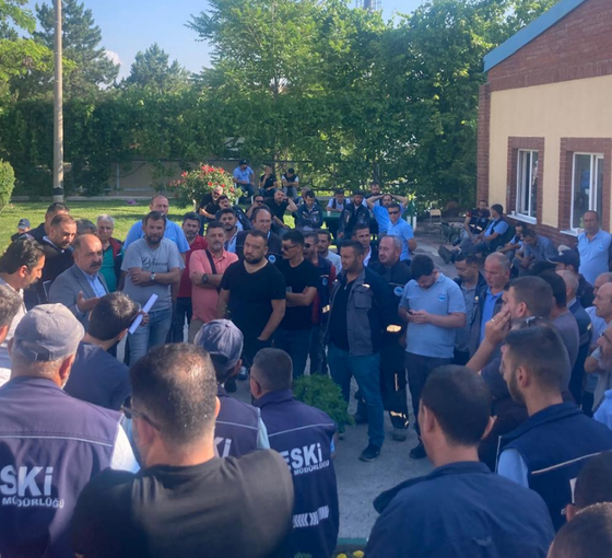 Eskişehir Büyükşehir'de TİS krizi büyüyor: Belediye yüzde 25 zam önerdi, sendika masadan kalktı