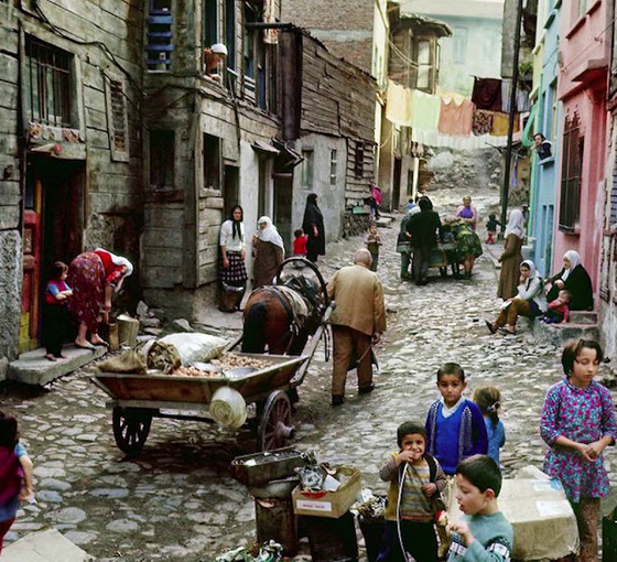 Hayat dediğin şey, yürüyen merdiven...