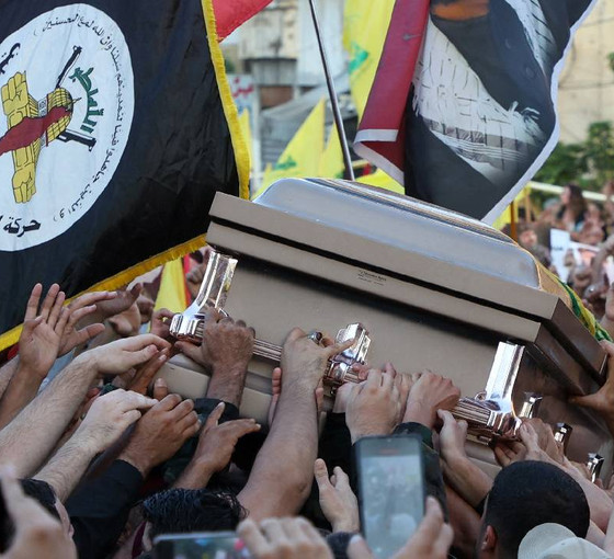 Hizbullah'ın bir komutanını daha öldürüp Lübnan'a saldırıları tırmandıran İsrail'den Batı Şeria'da da kanlı baskın