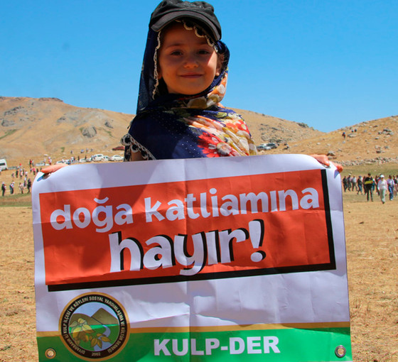 Hasandin Yaylası'nda 7'den 70'e madene karşı miting: 'Yaylamızı kimseye bırakmayacağız'