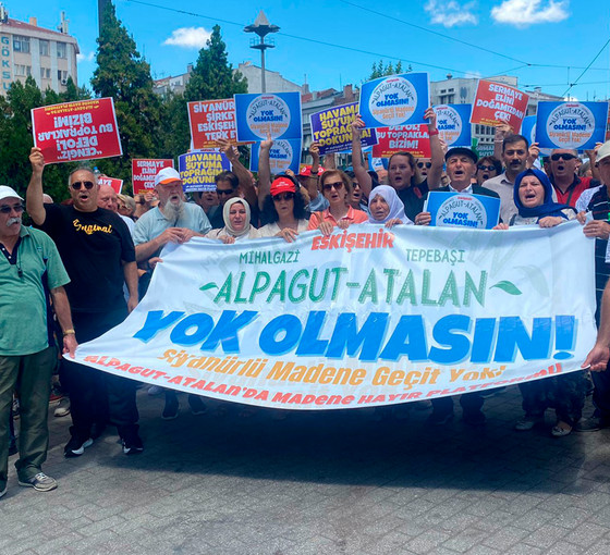 Eskişehir'de Cengiz Holding'in siyanürlü maden projesine karşı yürüdüler: 'Ormanımı, suyumu madene vermem'