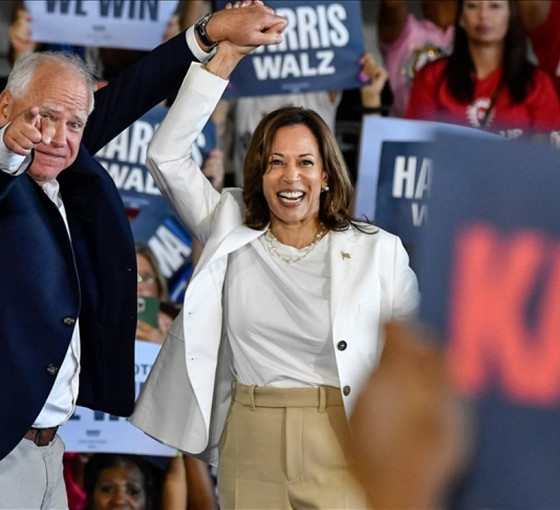 ABD'de son ankette Harris, seçimi belirleyecek 'salıncak eyaletler'de Trump'ı geride bıraktı