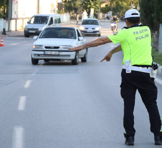 Ali Yerlikaya açıkladı: Trafikte bir haftada 436 bin 589 sürücüye ceza kesildi