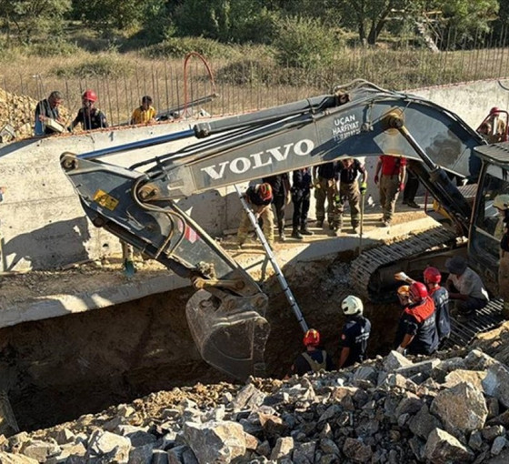 Tuzla'da iki işçinin öldüğü göçüğe ilişkin dört kişi gözaltına alındı