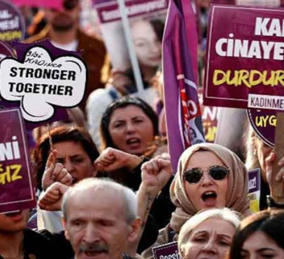 Adana'da kadın cinayeti: Kaldırımdan aldığı parke taşı ile öldürdü