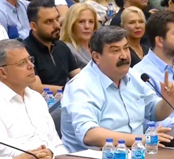 İller Bankası Toroslar Belediyesi'nin hem gelirine el koydu hem faiz ödetti