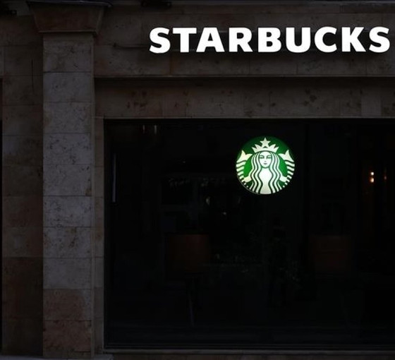 Starbucks CEO'su Narasimhan görevinden ayrıldı