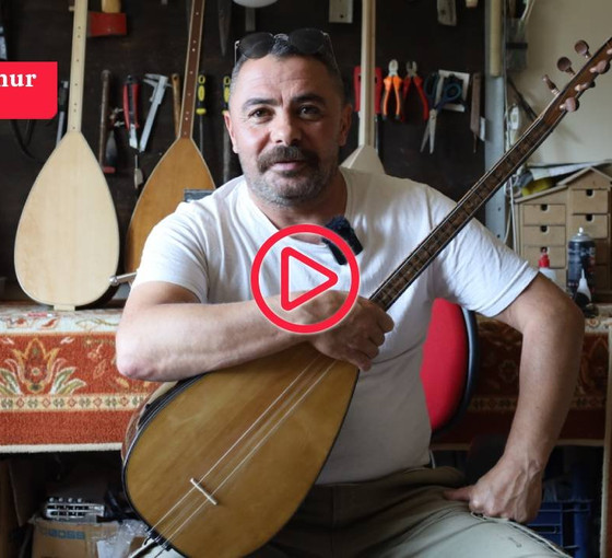 Ustası bağlamanın inceliklerini anlattı: 'İyi bir öğrenci olursan bağlama iyi bir öğretmendir'
