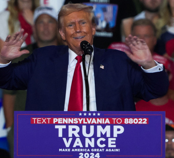Trump'tan inciler: Kamala tam komünist gibi, ben ondan daha güzelim