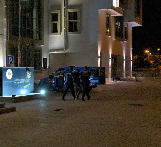 Adana'da yanmış otomobildeki cesedin sırrı çözüldü