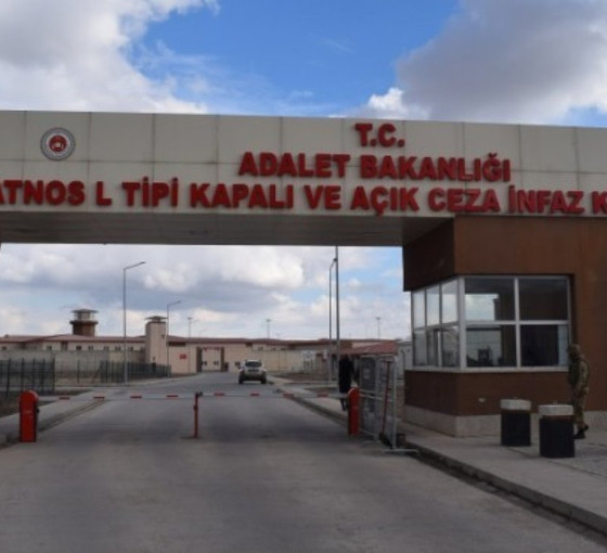 30 yıllık mahpus 28 yıldır ayağında platinle yaşıyor: Ailesi beş yıldır görüşüne gidemiyor