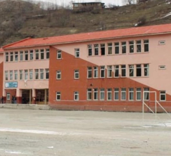 Eğitim Sen Genel Başkanı Irmak'tan 'taşımalı eğitimin kısıtlanması' tepkisi: Yoksul çocuklar eğitimden kopuyor