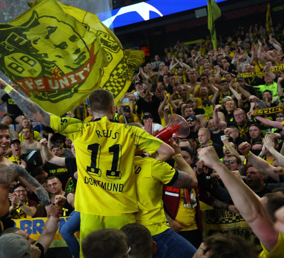 Borussia Dortmund taraftarı: Silah üreticisi sponsor istemiyoruz