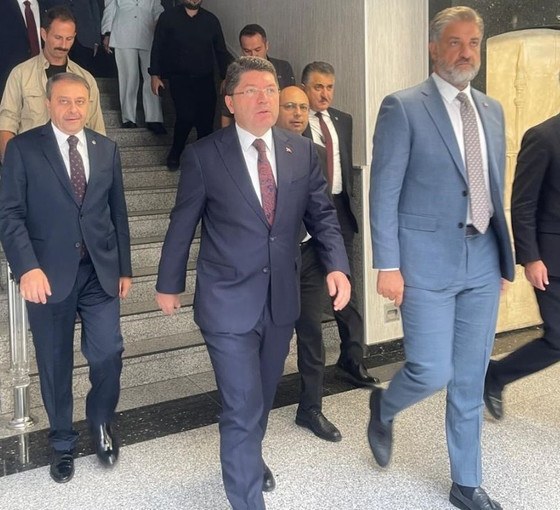 'Yeni anayasa' tartışmaları tekrar gündemde: 'Vesayetçi ruhtan arındırılmış bir anayasa hedefliyoruz'