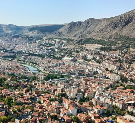 Amasya'da içkili restoranlar kapanıyor... Eski Amasya Valisi Ceylan: 'Amasya yasaklarla değil, turizmle anılmalı'