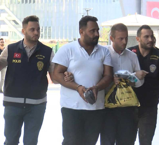 Küçükçekmece'deki metrobüs kazasına ilişkin gözaltına alınan sekiz kişi adliyede