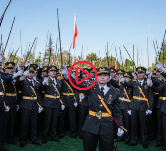 Teğmenlerin 'Mustafa Kemal'in askerleriyiz' sloganı tartışma yarattı
