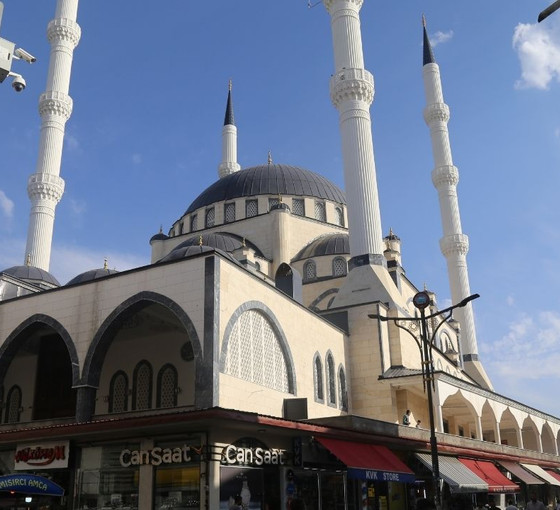 İl Özel İdaresi'nden cami derneğine 7 milyonluk ödenek: 'Yolsuzluk yapılıyor'
