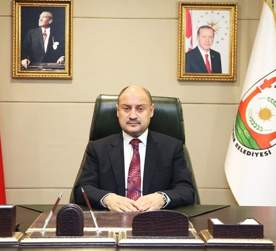 Urfa Büyükşehir Belediye Başkanı Gülpınar YRP'den istifa etti: 'İki ay içinde AKP'ye geri dönecek'