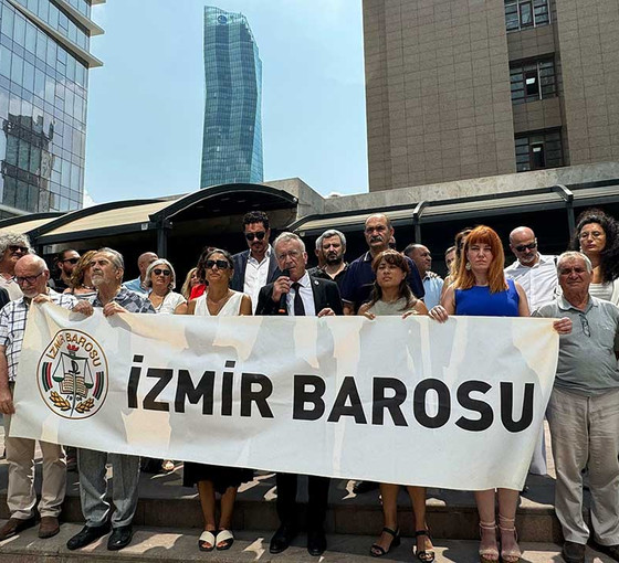 İzmir Barosu: Avukatların banka hesaplarına, mal varlıklarına haciz işlemleri uygulanıyor
