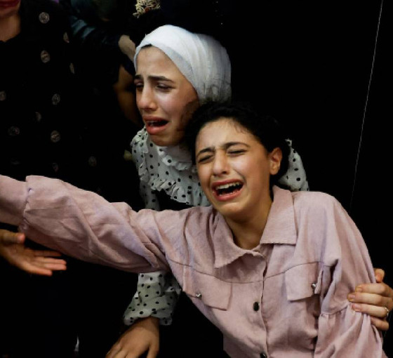 Batı Şeria'da Filistin köyüne saldıran yerleşimcileri koruyan İsrail askerleri, 13 yaşında bir çocuğu öldürdü