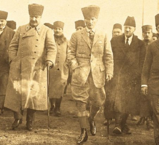 Anayasal revizyon için araç olarak hükümet krizi (24-29 Ekim 1923)